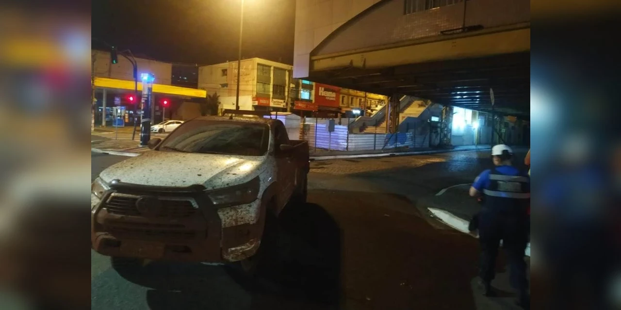 Motorista com sinais de embriagues invade terminal central e é detido pela GCM