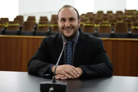 Vereador de Castro é acusado de matar empresário com tiro dentro de condomínio, em PG