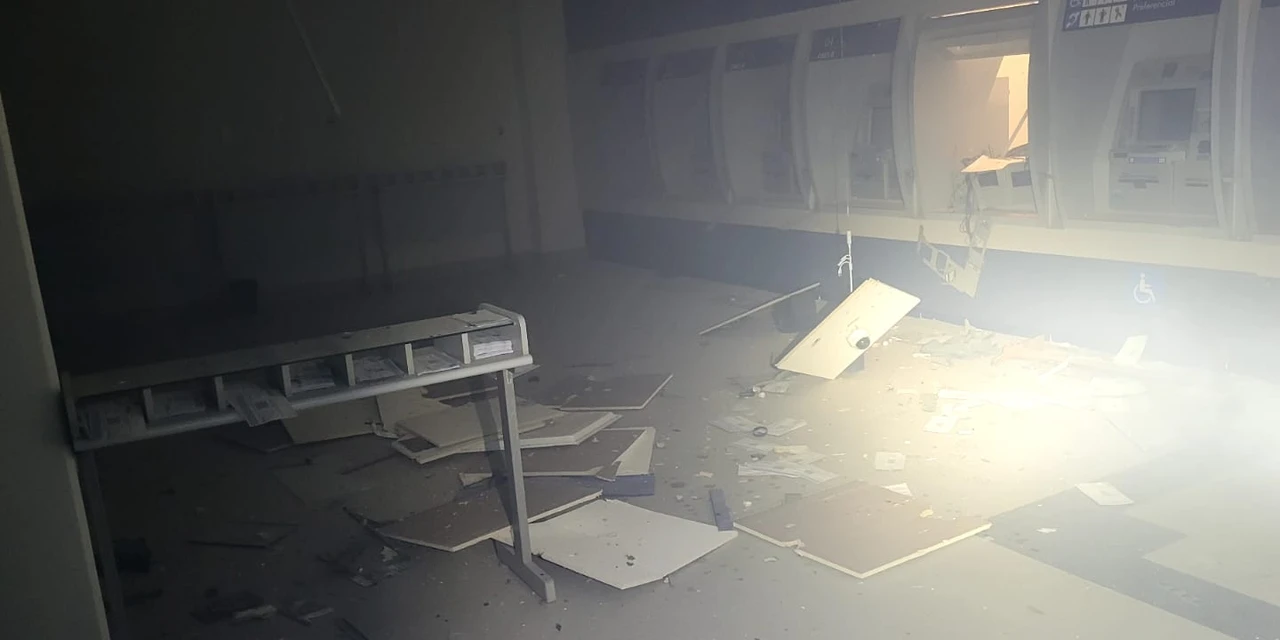 Homem é preso após explodir agencia bancaria em Ponta Grossa