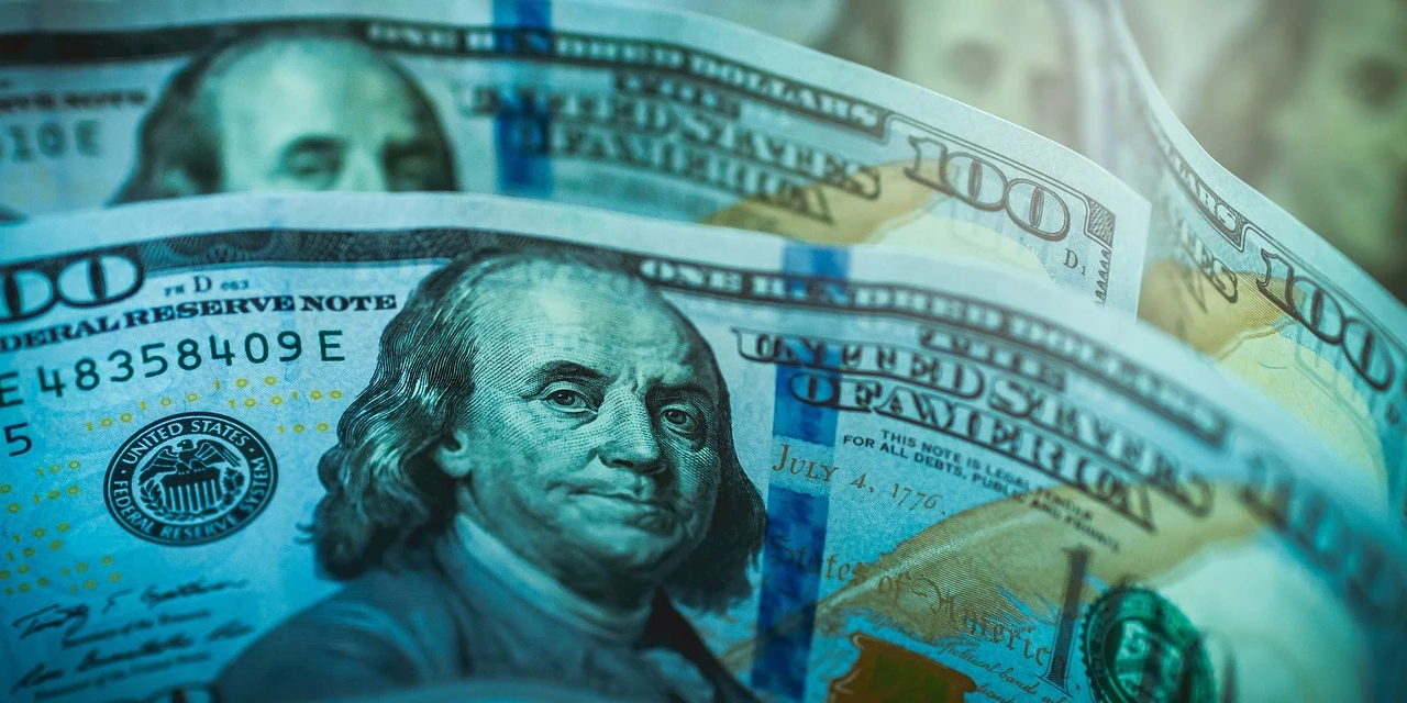 Dólar fecha em R$ 6,06 e atinge recorde desde Plano Real