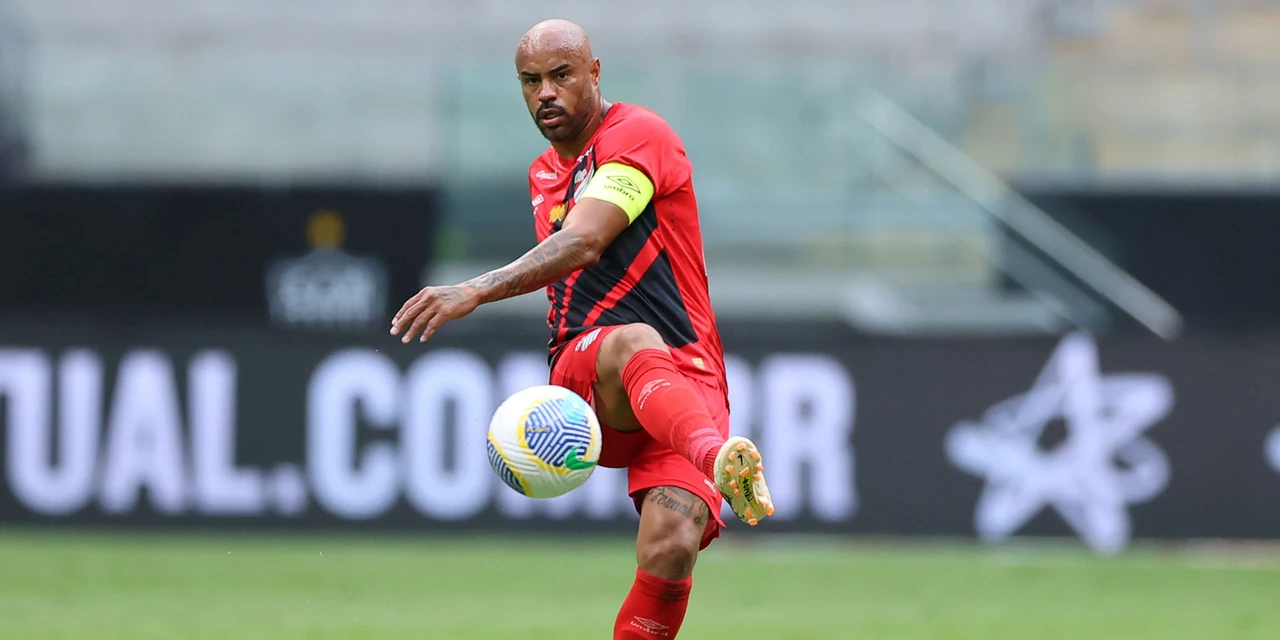 Athletico perde para o Atlético-MG e é rebaixado para Série B