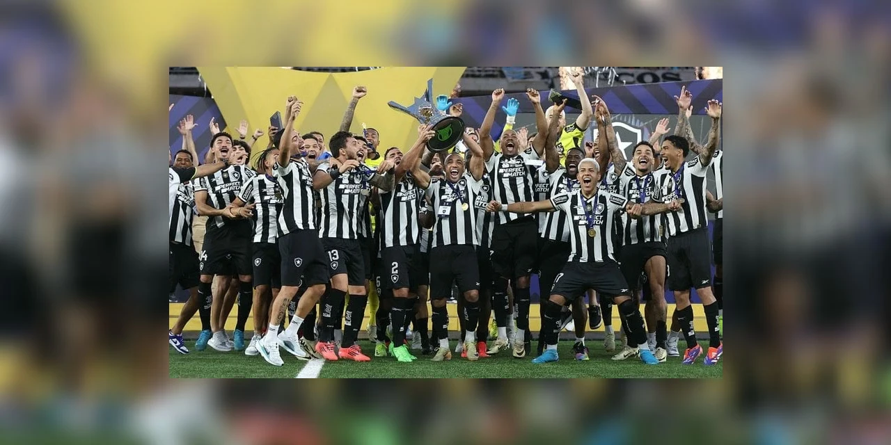 Glorioso vence o São Paulo, é tricampeão Brasileiro e faz história de novo