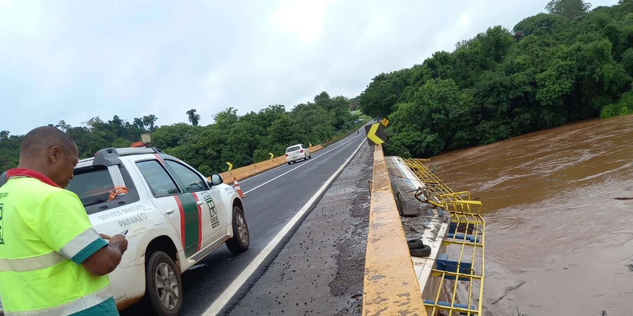 Três bloqueios totais: DER/PR divulga condições de rodovias estaduais após as chuvas