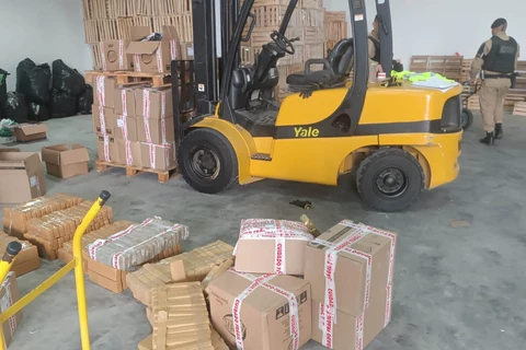 2,8 toneladas apreendidas: grupo tinha até empilhadeira para estocar drogas