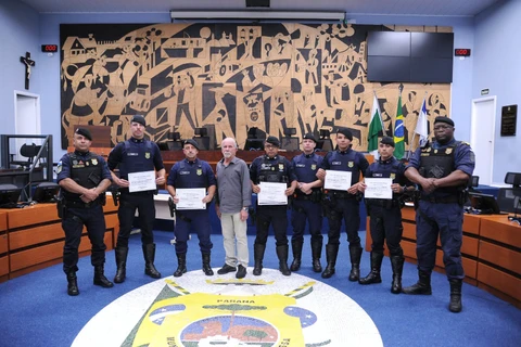 GCM´s recebem moção de aplauso da Câmara Municipal