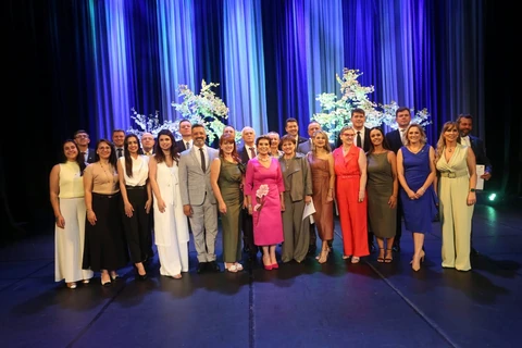 Cerimônia de posse inicia mandato 2025-2028 de Elizabeth Schmidt