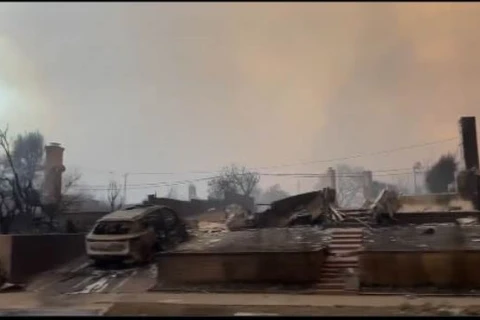 Elon Musk compartilha vídeo de devastação causada por incêndios em Los Angeles