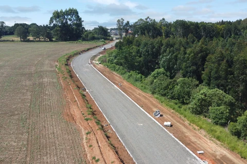 Ligação pavimentada entre Vila DER e Colônia Dona Luiza toma forma