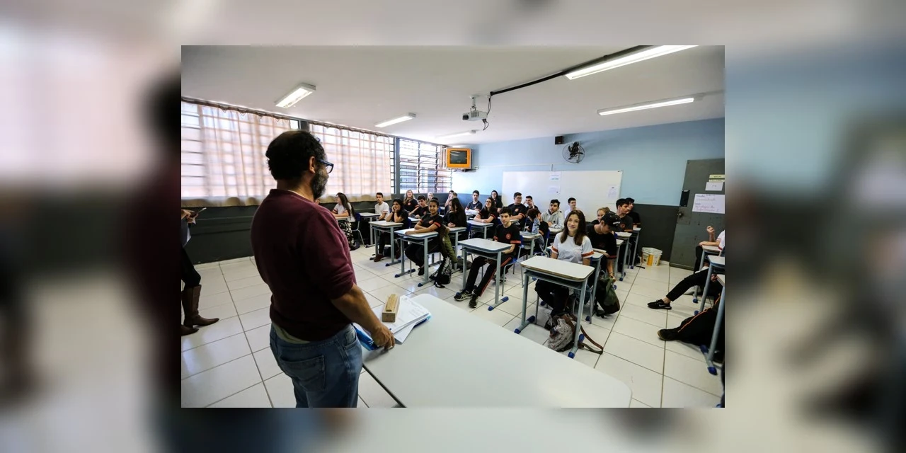 Justiça suspende o edital de credenciamento das empresas que pretendem participar do Parceiro da Escola
