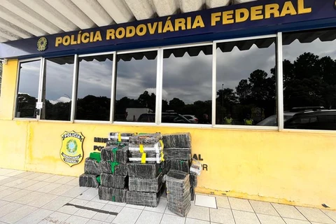 Polícia Rodoviária Federal apreende mais de meia tonelada de maconha em Irati