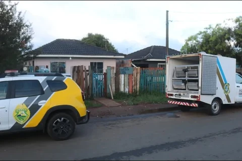 Mãe e filha são mortas a tiros dentro de casa em bairro de PG