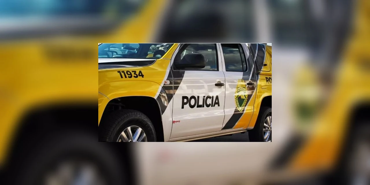 Policial fica ferido após motocicleta ser atingida por automóvel em alta velocidade; motorista fugiu do local