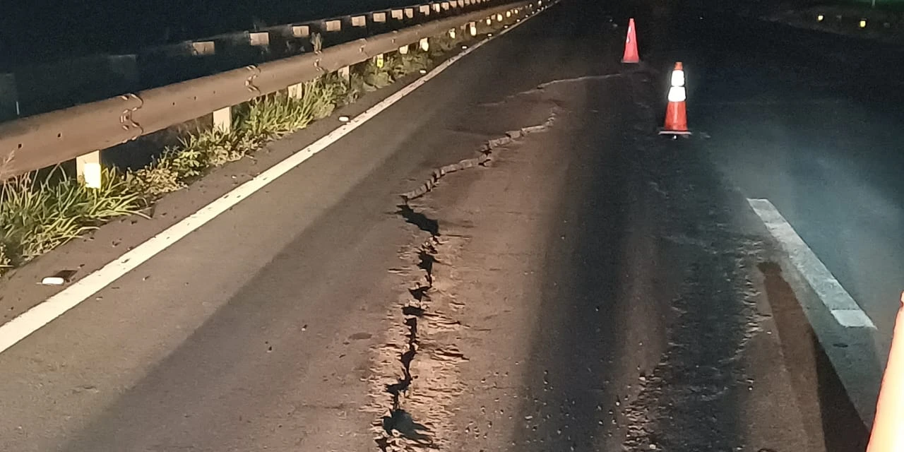 Trecho da BR-376 em Tibagi é interditado após rachaduras na pista