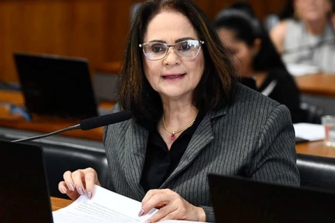 Oposição fala em impeachment de Lula por irregularidades no Pé-de-Meia