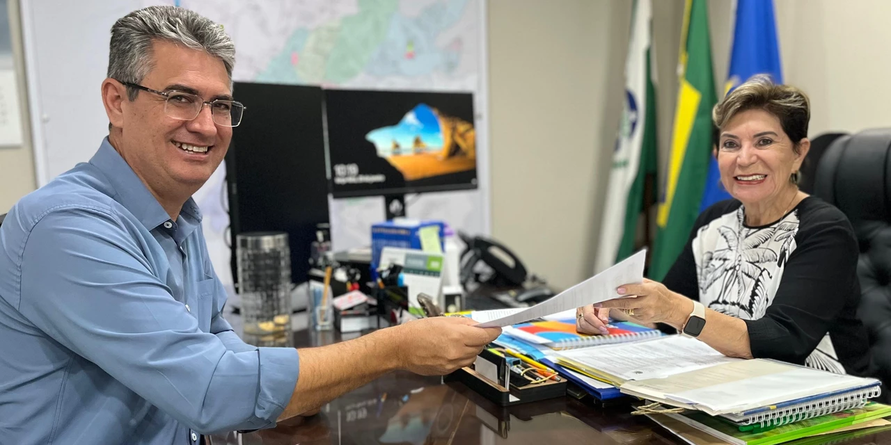 Presidente da CMPG convida prefeita para sessão do retorno do Legislativo