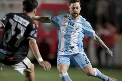 Londrina vence o Operário e vira líder do Campeonato Paranaense