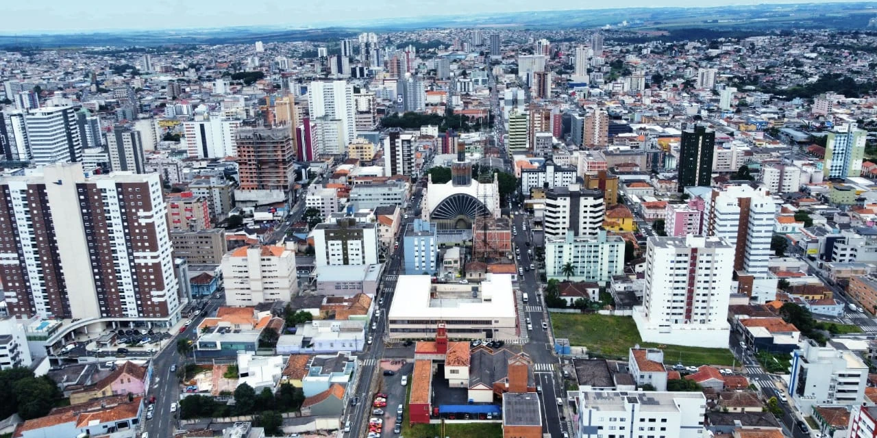 Ponta Grossa é a cidade que mais gera empregos no interior do Paraná