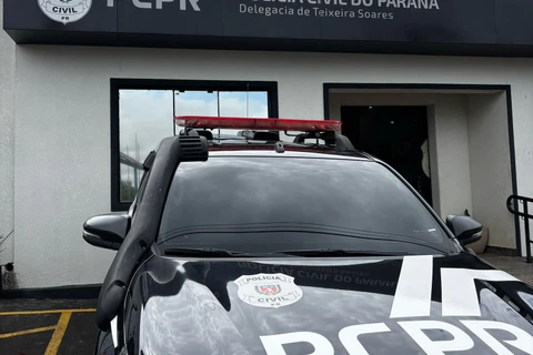 Homem procura a delegacia para registrar B.O. e acaba preso