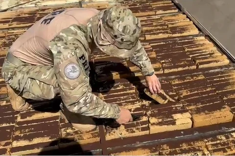 PRF apreende mais de 1,3 tonelada de maconha na BR-277, em Irati