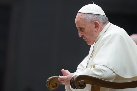 Papa Francisco é internado para tratamento de bronquite