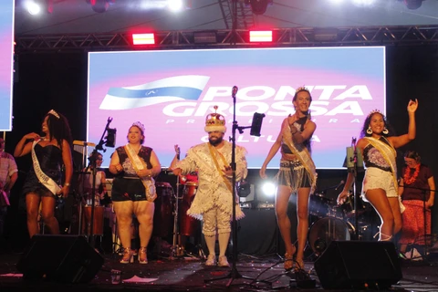 Ponta Grossa escolhe Rei Momo e Rainha do Carnaval