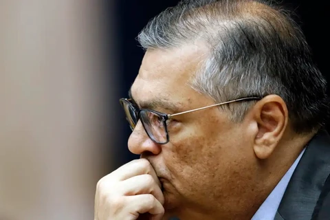 Dino aprova plano do Congresso e libera pagamento de emendas