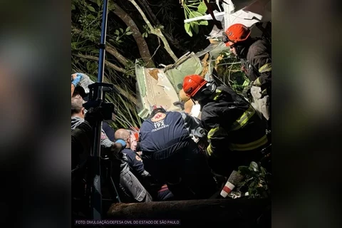 Aeronave cai em aldeia indígena de SP; uma pessoa morreu no local