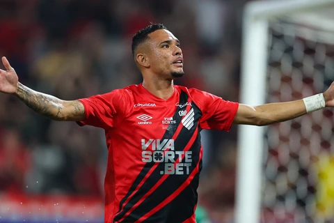 Athletico vence o Guarany de Bagé (RS) e avança na Copa do Brasil