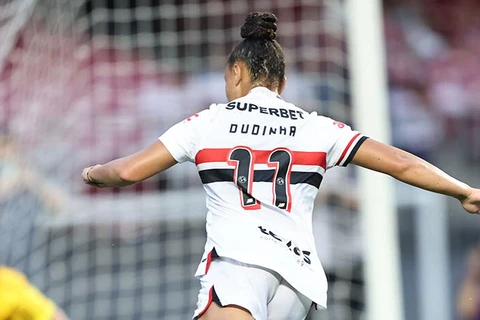 São Paulo supera Corinthians nos pênaltis e vence a Supercopa Feminina