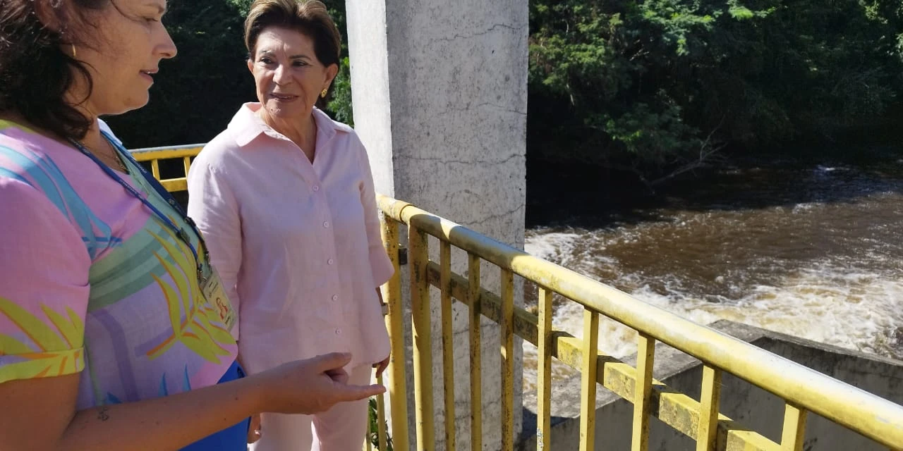 Elizabeth cobra providências sobre crise no abastecimento de água em PG