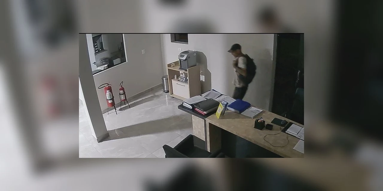 VÍDEO: câmera de segurança flagra ladrão furtando em clínica de odontologia em PG