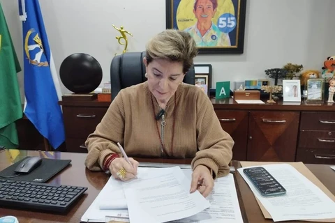 Prefeita Elizabeth pede isenção de tarifas por no mínimo três meses à Sanepar por falta de água em Ponta Grossa