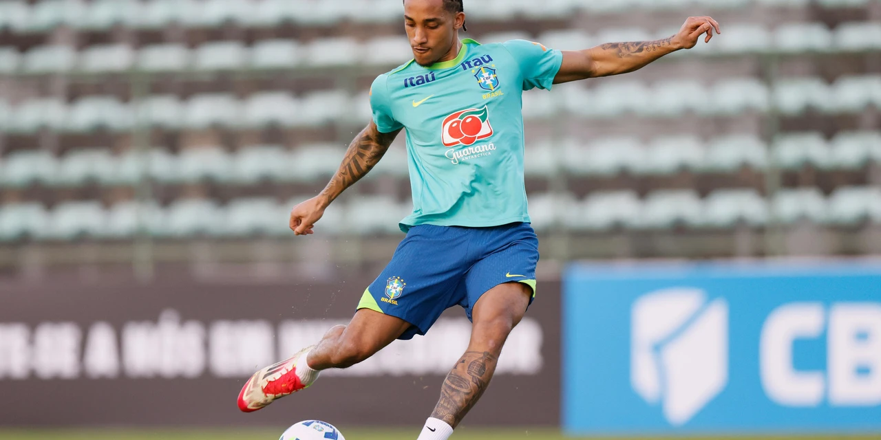 João Pedro: "Todos querem estar na Seleção neste momento"