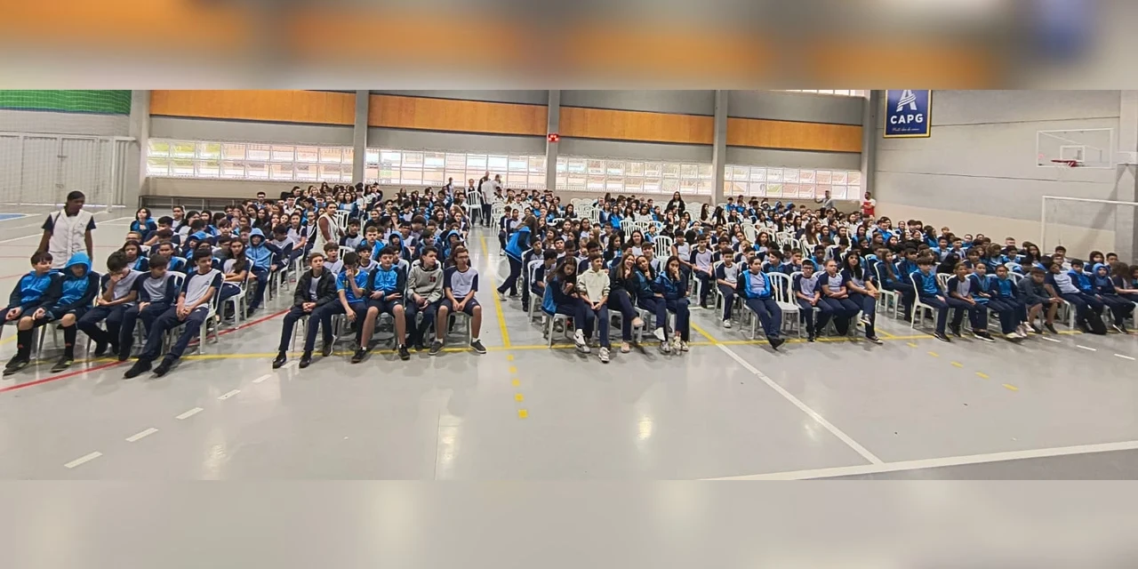 Delegacia da mulher realiza palestra para cerca de 350 alunos da rede de ensino de PG