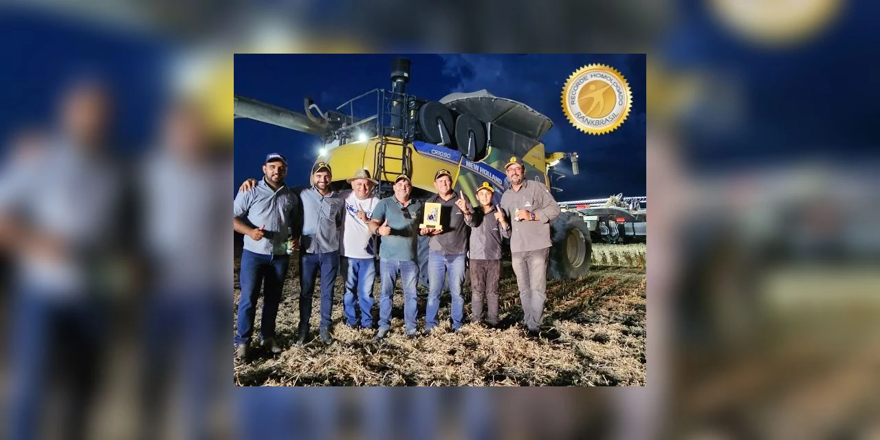 Colheitadeira bate recorde de maior desempenho na colheita de soja no Brasil;  481.200 kg de soja em apenas 8 horas