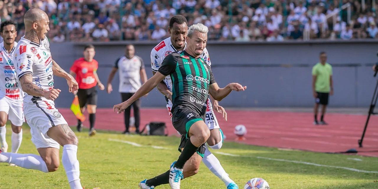 Primeiro jogo da final do Paranaense termina em 2 Operário, 2 Maringá 