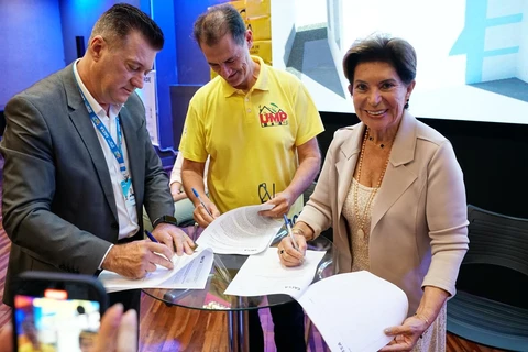 Prefeitura assina convênio para construir 50 moradias populares 