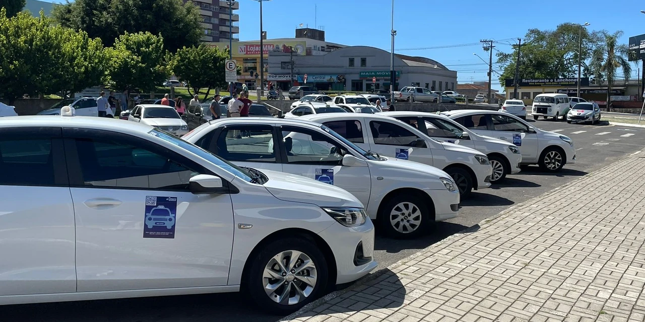 Câmara aprova revogação da lei que regulamenta serviço de Táxi Especial