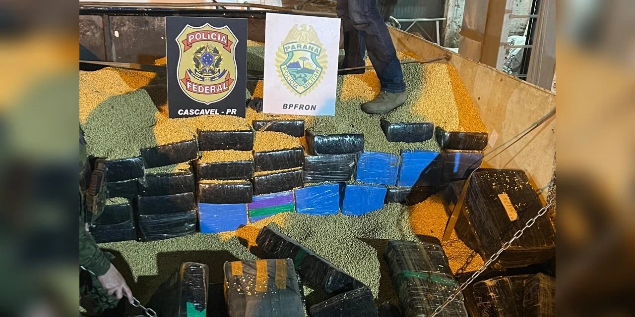 BPFRON e Polícia Federal apreendem 2,3 toneladas de maconha em Cascavel