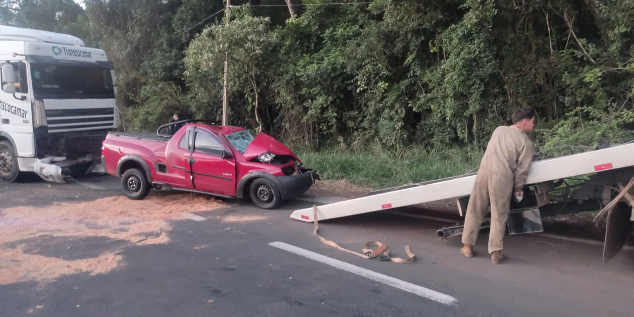 Idoso morre em grave acidente na BR-376, em Tibagi 