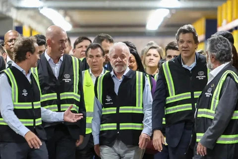 Brasil tem reservas para enfrentar decisões de Trump, diz Lula