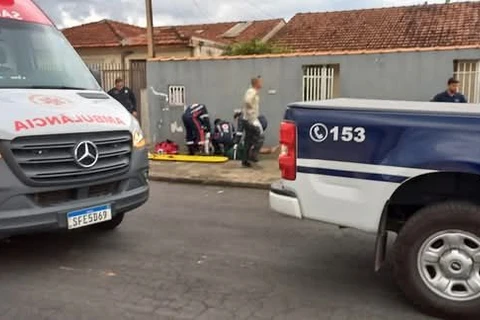 Após discussão jovem é baleado em Castro 