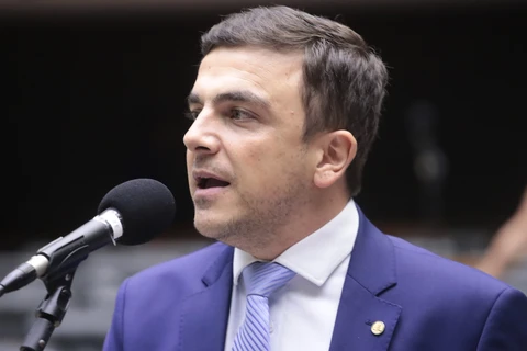 Aliel Machado assume vaga de titular na Comissão Mista de Orçamento