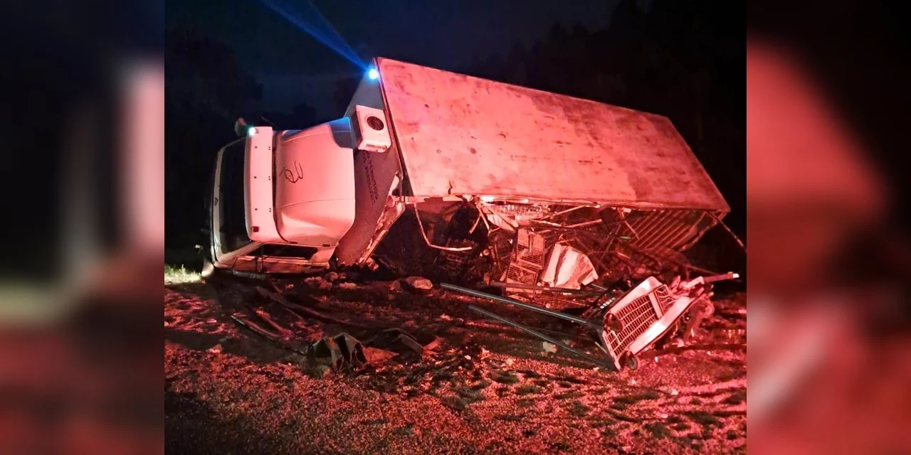 Acidente na PR-151 em Pirai do Sul deixa motorista ferido  