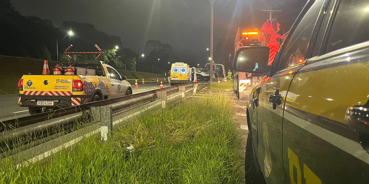 Motorista de camionete bate na traseira de automóvel mata uma pessoa e foge do local; diz PRF 