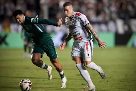 Operário sofre virada e perde para o Goiás no Germano Krüger