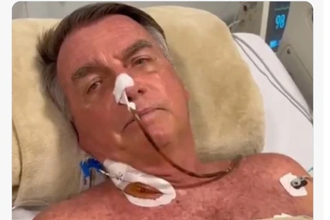 Bolsonaro passa por cirurgia emergencial em hospital de Brasília neste domingo