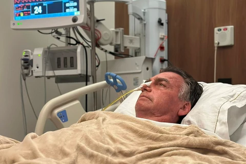 Agradeço ao povo brasileiro pela fé e orações; diz Bolsonaro após cirurgia 