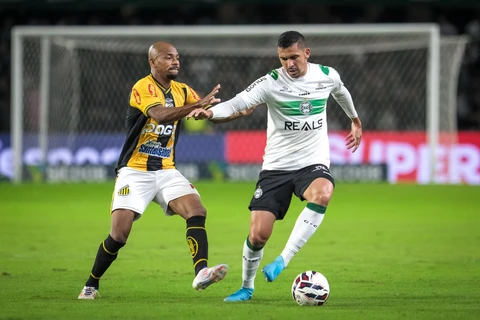 Coritiba empata com o Novorizontino no Couto pela Série B