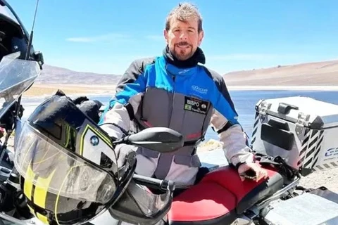 Médico paranaense morre após acidente de moto durante viagem com a esposa na Argentina